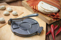 7.5" Heavyweight Cast Iron Tortilla Press